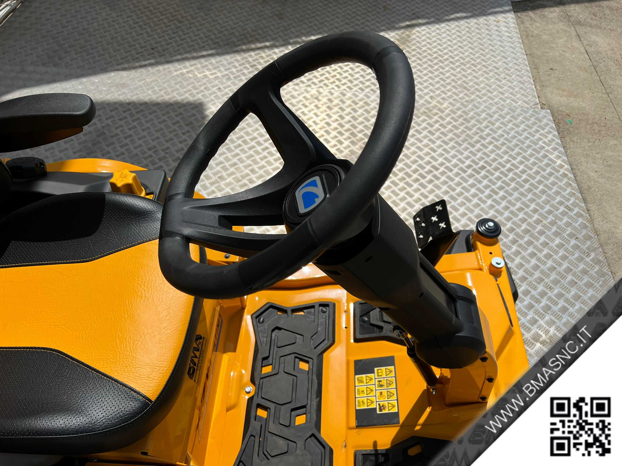 CUB_CADET_XZ6_L107_TRATTORINO_RAGGIO_ZERO_11.jpg