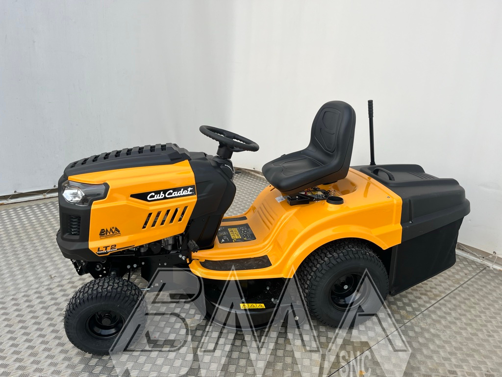 CUB_CADET_LT2_NR92_TRATTORINO_CON_RACCOLTA_11.jpg